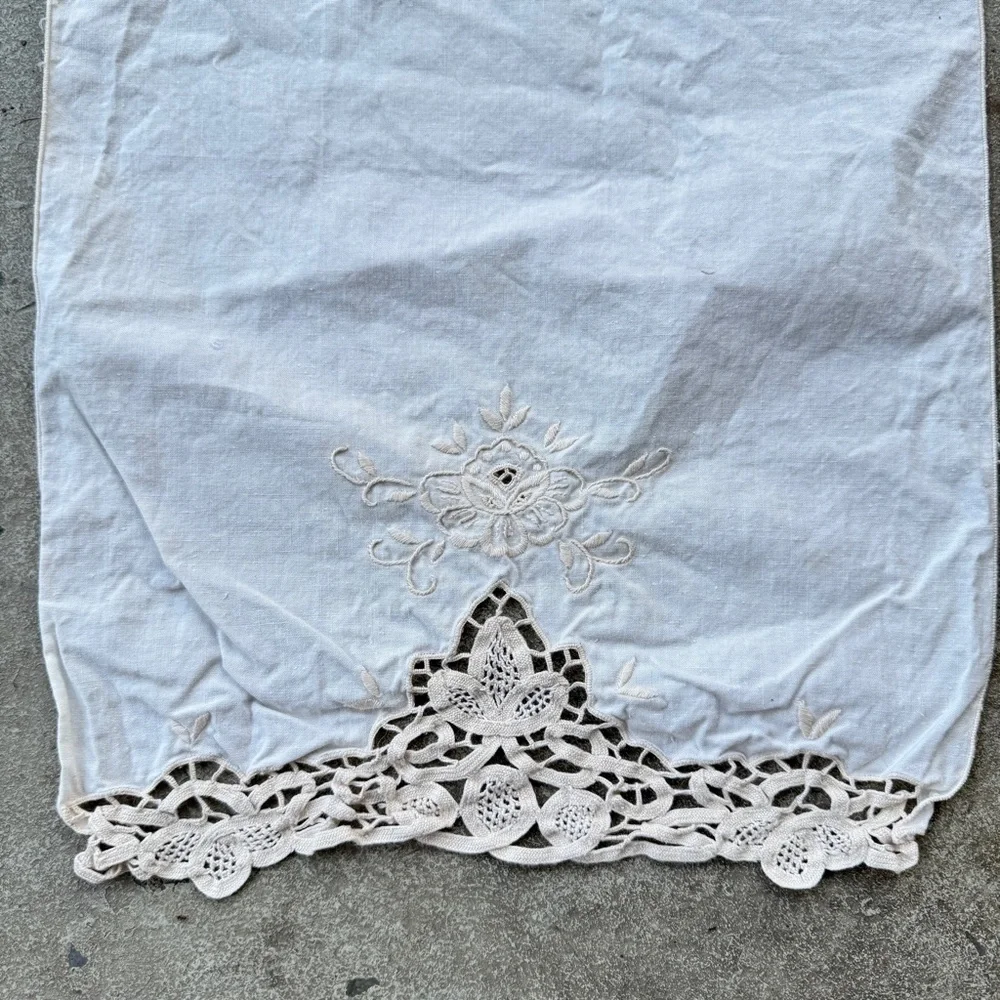 Set of 3 White Linen Table Napkins